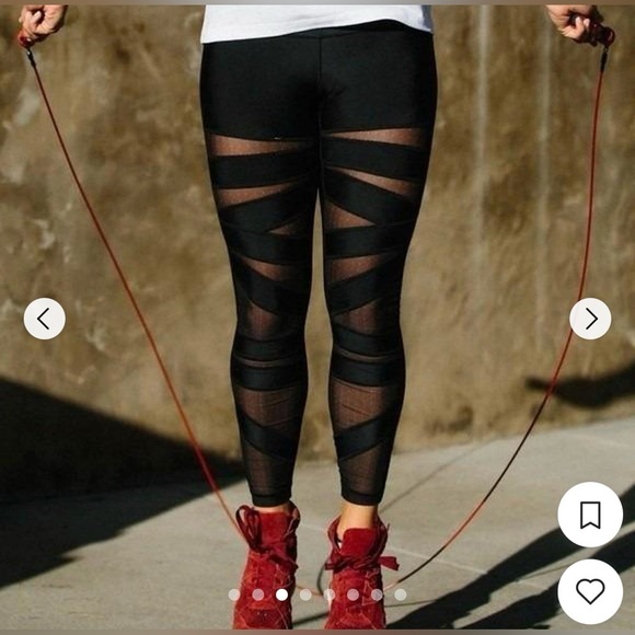 Lululemon Rare Black High Times Tech Mesh High
Rise, Sz 4 - Picture 2 of 6